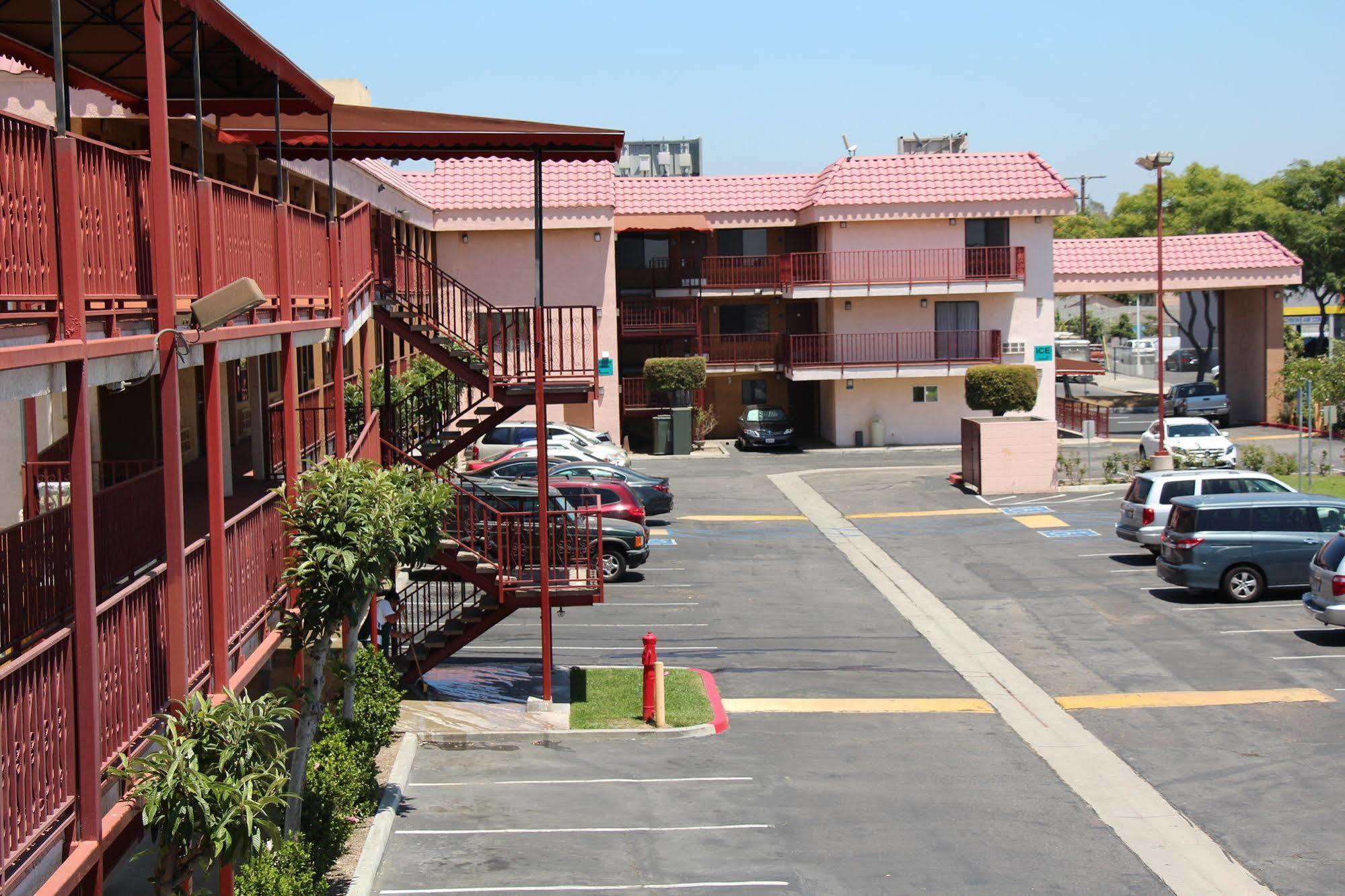 Budget Inn Anaheim/แซนตาแอนา ภายนอก รูปภาพ