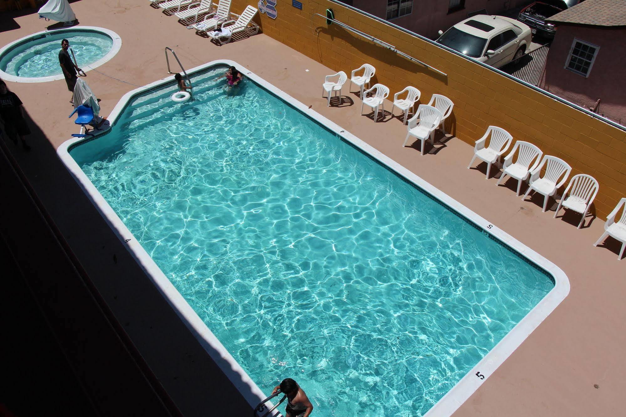 Budget Inn Anaheim/แซนตาแอนา ภายนอก รูปภาพ